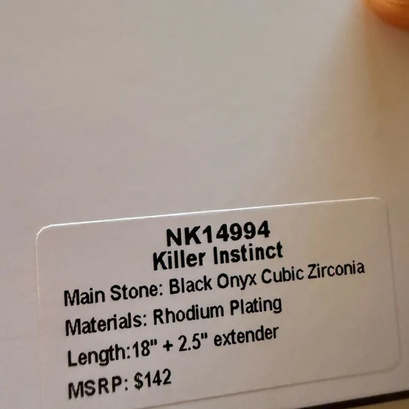 Bomb party untamed necklace - Picture 4 of 4